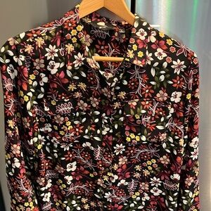 XL Black dark floral dizzy print blouse button up collared lavender yellow olive